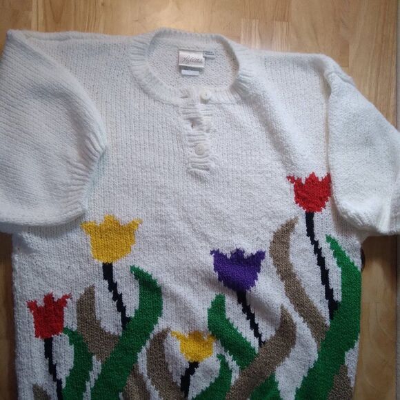 Vintage Pykettes Tulip Flowers Knit Short Sleeve Sweater - Picture 1 of 8
